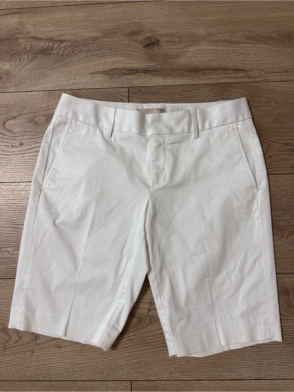 NWT Banana Republic White Women's Bermuda Shorts Size 2